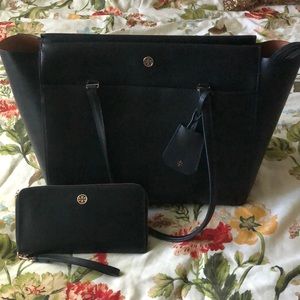 Tory Burch Robinson Set - NEW